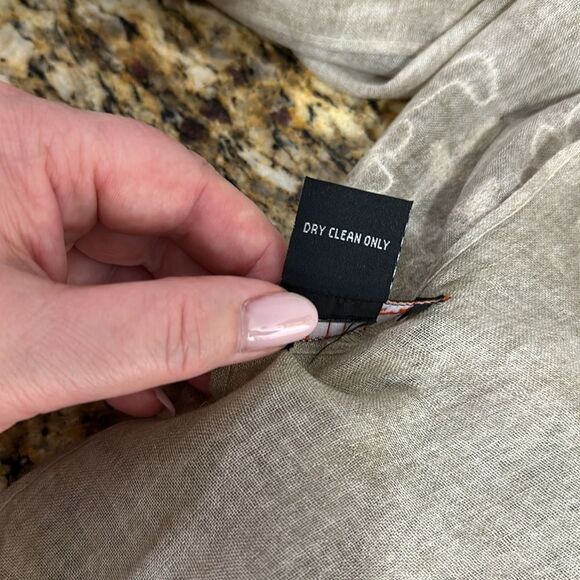 Bocrome Elegant Beige Floral Embroidery Rayon Scarf - Picture 3 of 5